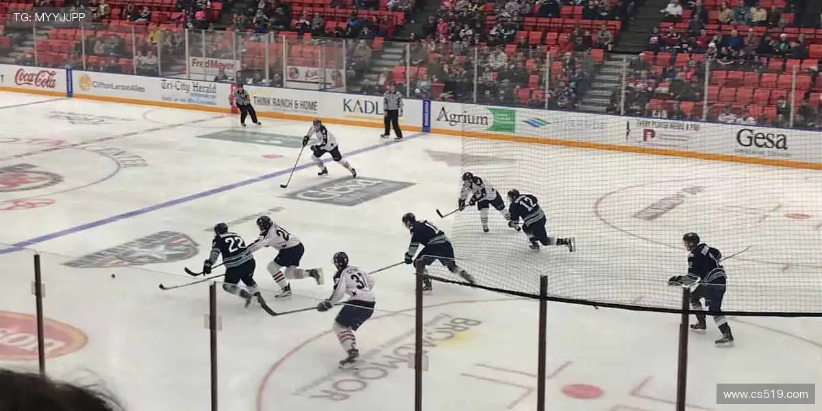 🏀实时数据加持，解读比赛新视角！